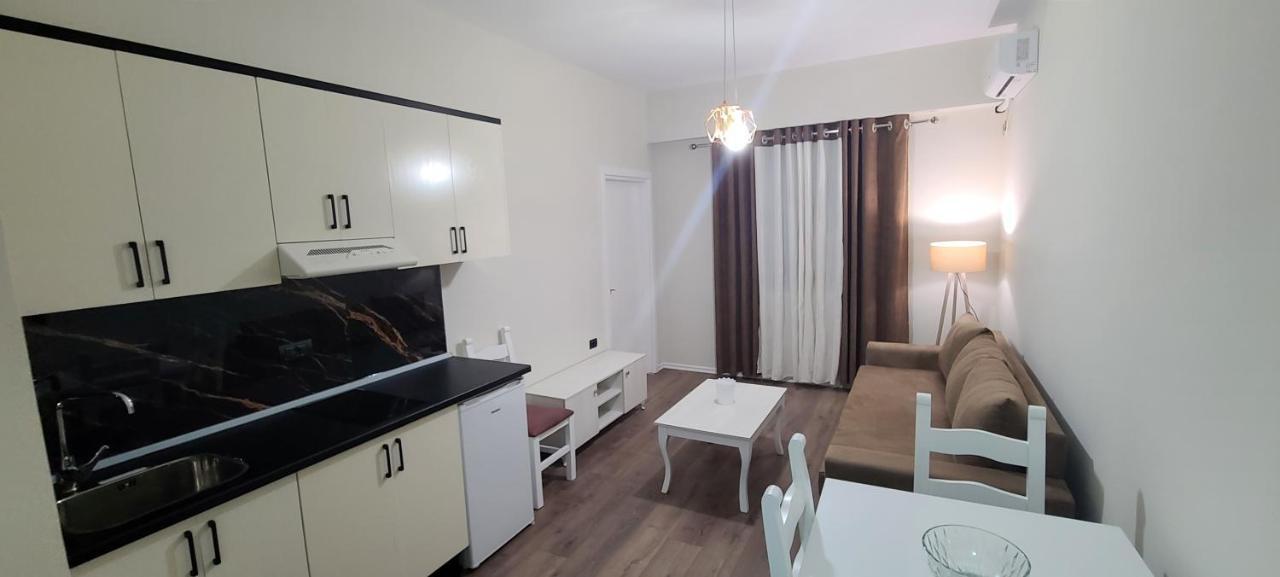 D1 Rooms & Apartments Tiranë Luaran gambar