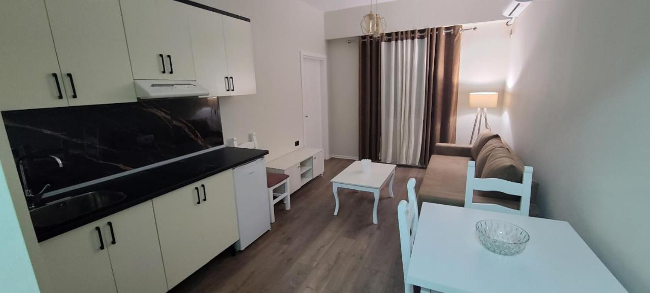D1 Rooms & Apartments Tiranë Luaran gambar