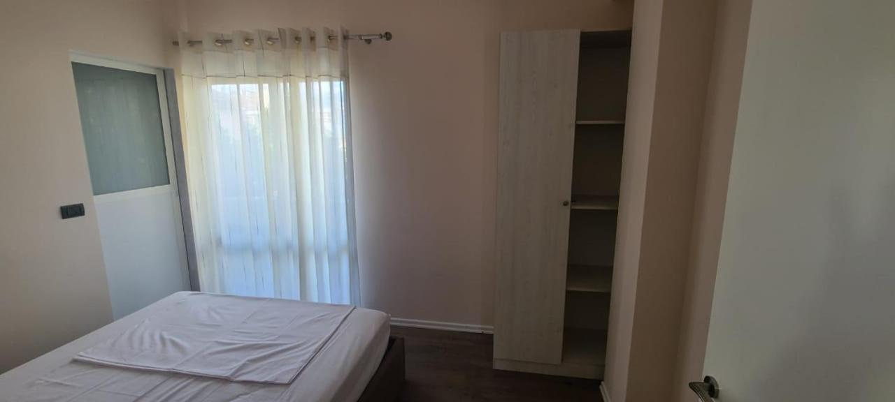 D1 Rooms & Apartments Tiranë Luaran gambar