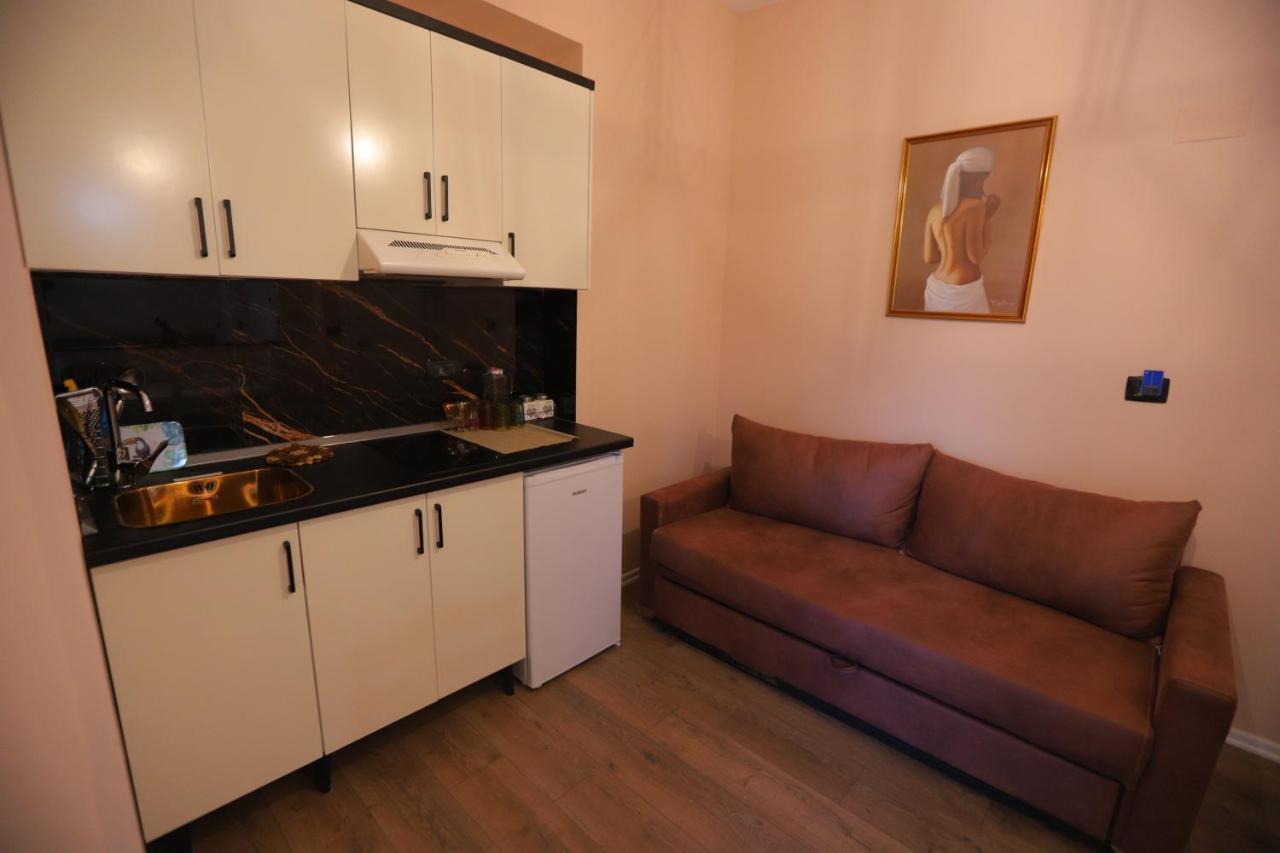 D1 Rooms & Apartments Tiranë Luaran gambar