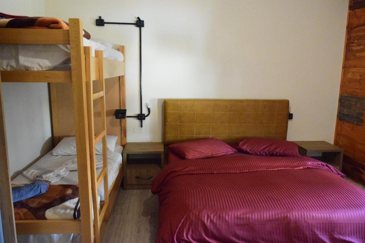 D1 Rooms & Apartments Tiranë Luaran gambar
